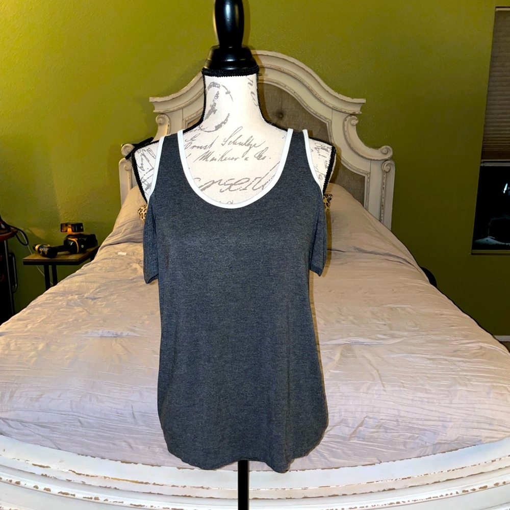 Forever 21 cold-shoulder tee